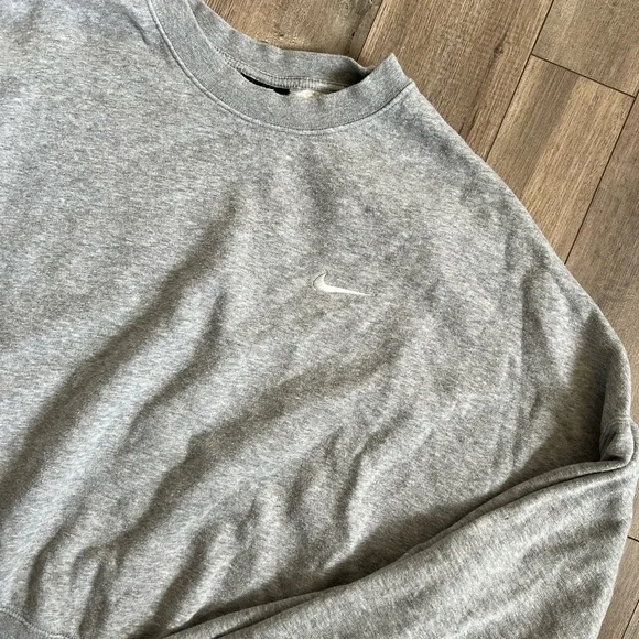 NIKE Cropped Gray Crewneck Sweatshirt Size XXL - Picture 4 of 5